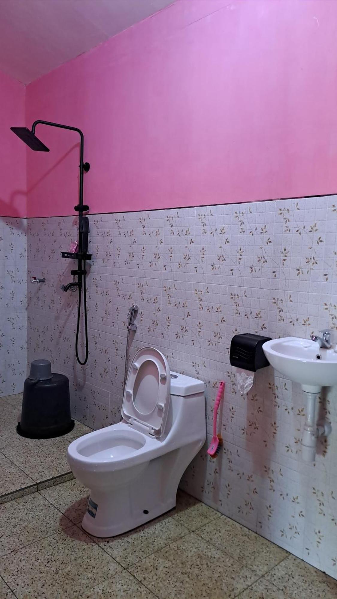 Berliant Homestay Jambu エクステリア 写真